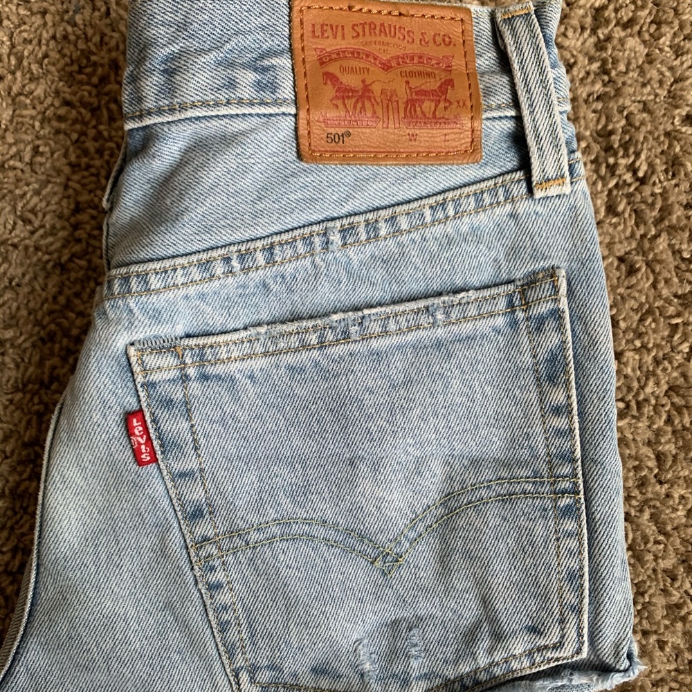 Levi cut offs 501’s